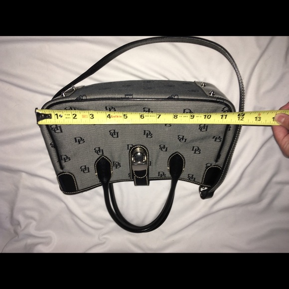 Dooney and Bourke satchel bag - Picture 5 of 7